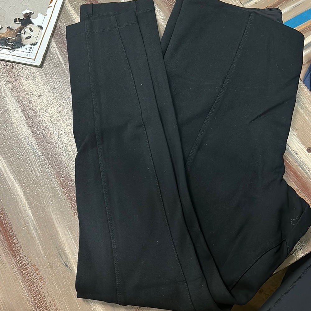 Black leggings